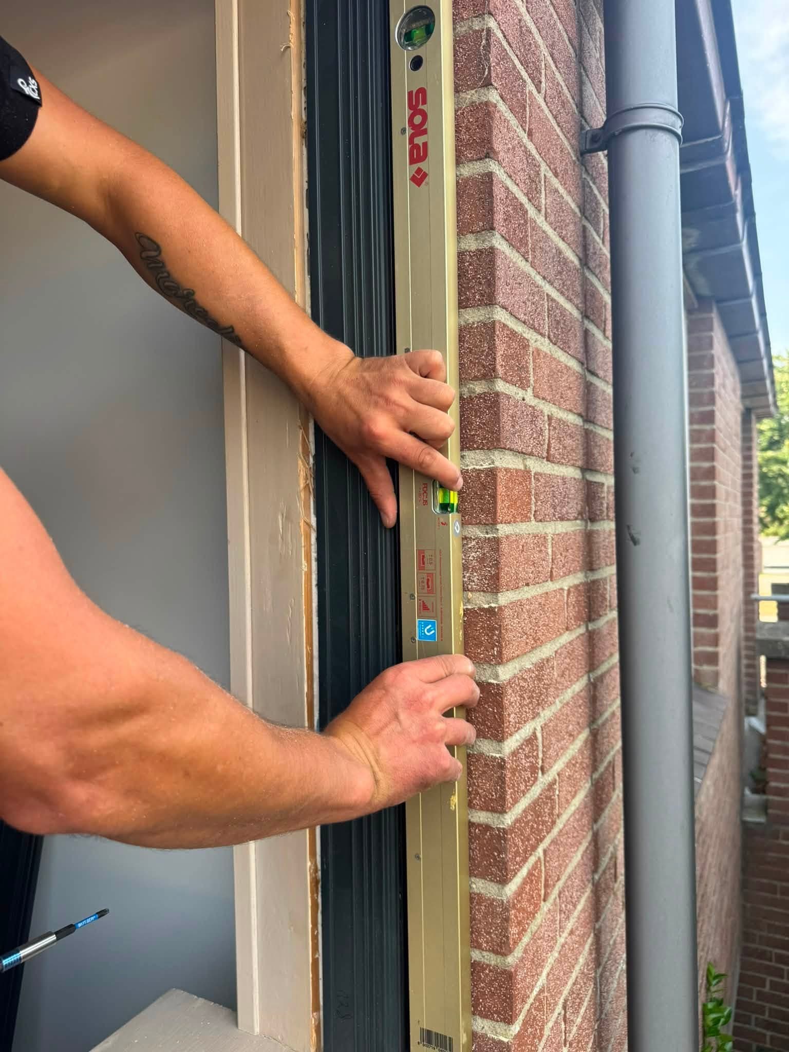 Deur inclusief montage vakkundig geplaatst